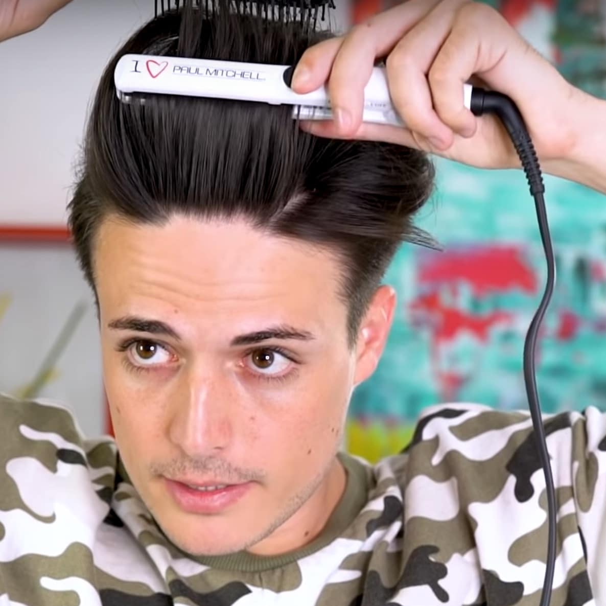 How-to-straighten-hair-flat-iron-men-Blumaan.jpg