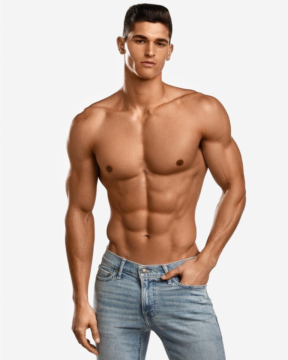 EsEIbdjXAAILk6t.jpg