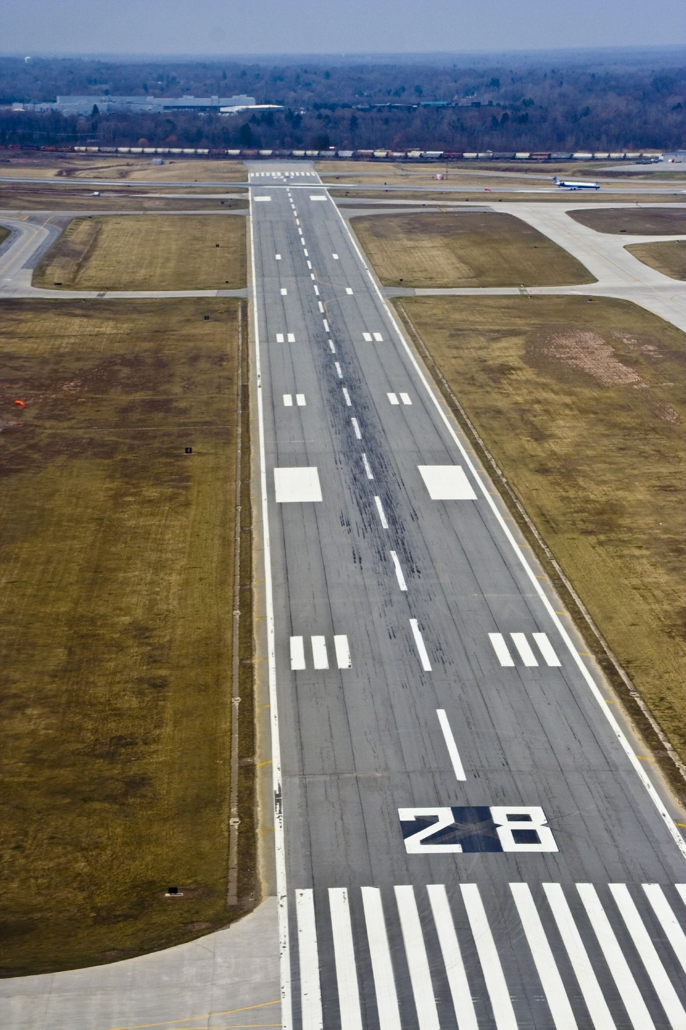 Runway-Landing-43703839_feiuak.jpg