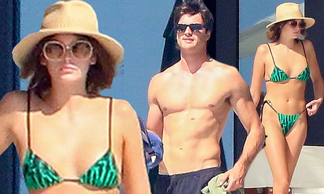 www.dailymail.co.uk