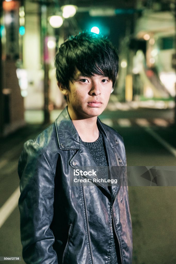 japanese-teen-boy-at-night.jpg