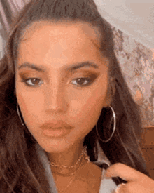 isabela-merced.gif