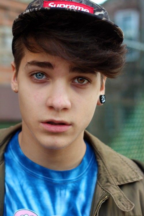 One Eye Blue One Eye Brown - Hair Colors Ideas | Different colored eyes,  Beautiful eyes, Gorgeous eyes