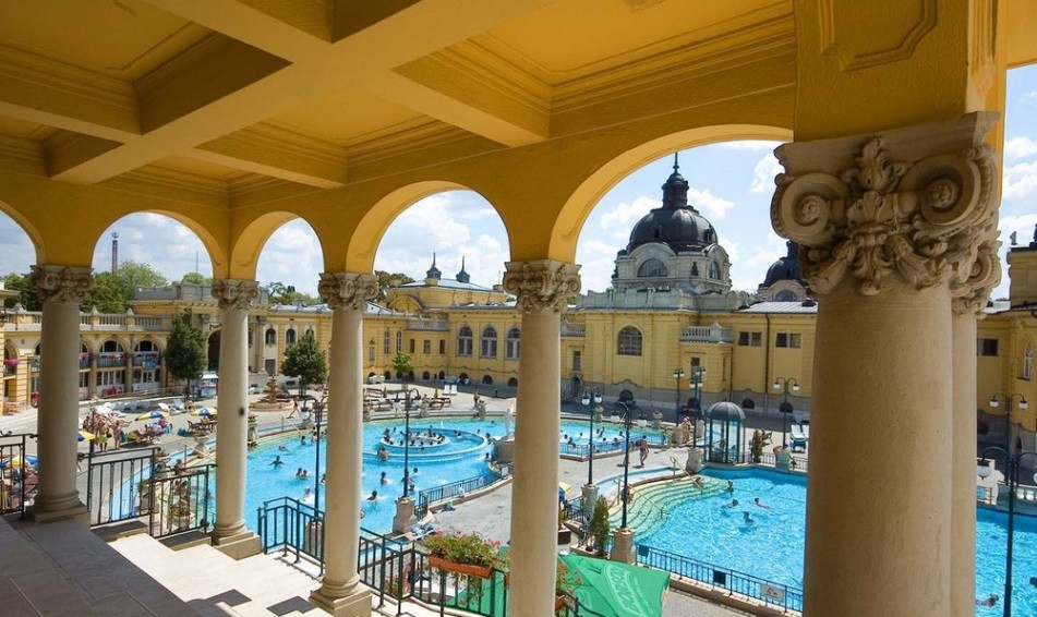szechenyi-gyogyfurdo-budapest1.jpg