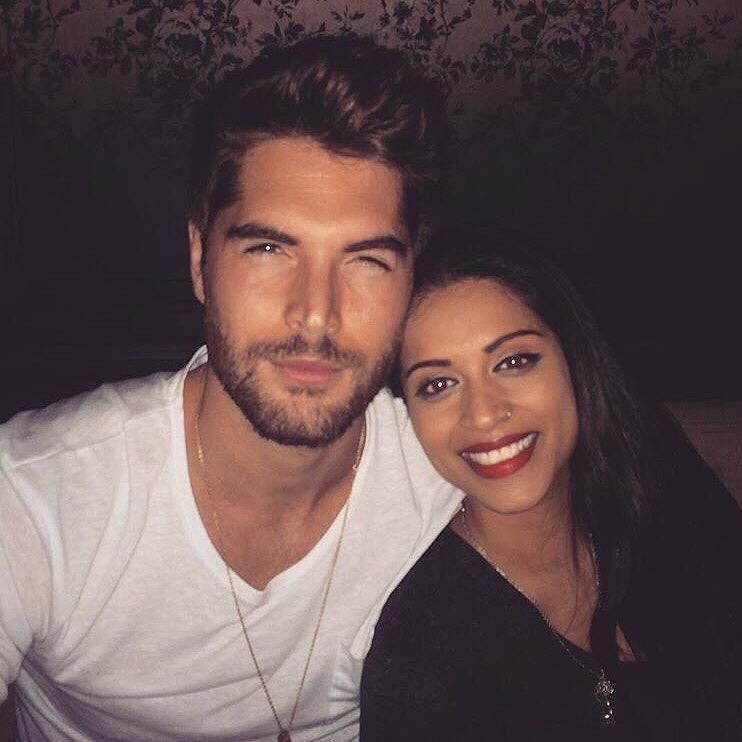 F406B350 048D 40C4 BF7E 0E1EA65DD559