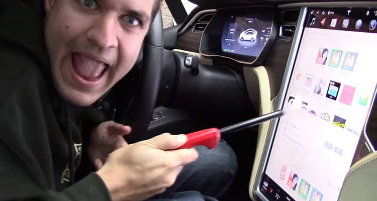 Doug-DeMuro-Tesla-Model-X.jpg
