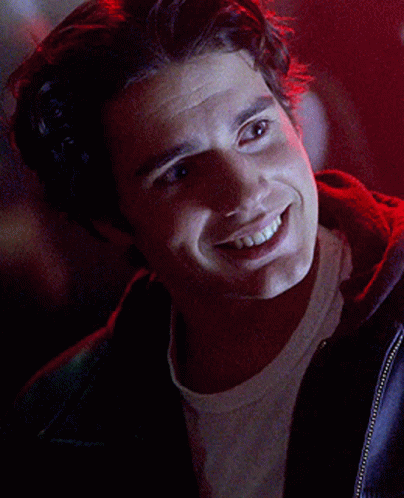henry-cavill-henry-cavill-young.gif
