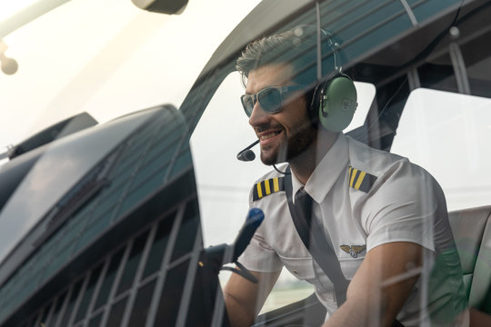 Airplane Handsome Pilot Images – Browse 6,808 Stock Photos, Vectors, and  Video | Adobe Stock