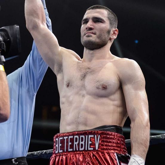 artur-beterbiev-cb8aa89a-20c9-4672-8528-93906180f21-resize-750.jpeg