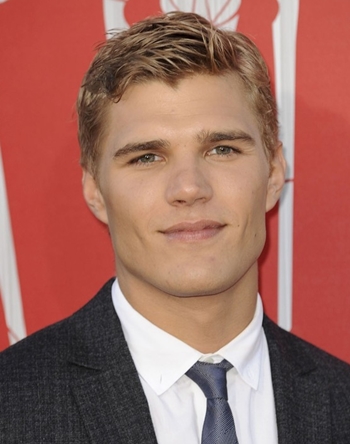 Chris-Zylka.jpg