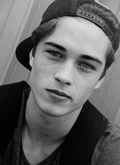 Francisco Lachowski on Twitter: Close Up #SelfieSunday  http://t.co/pYpMXwIlTk / Twitter