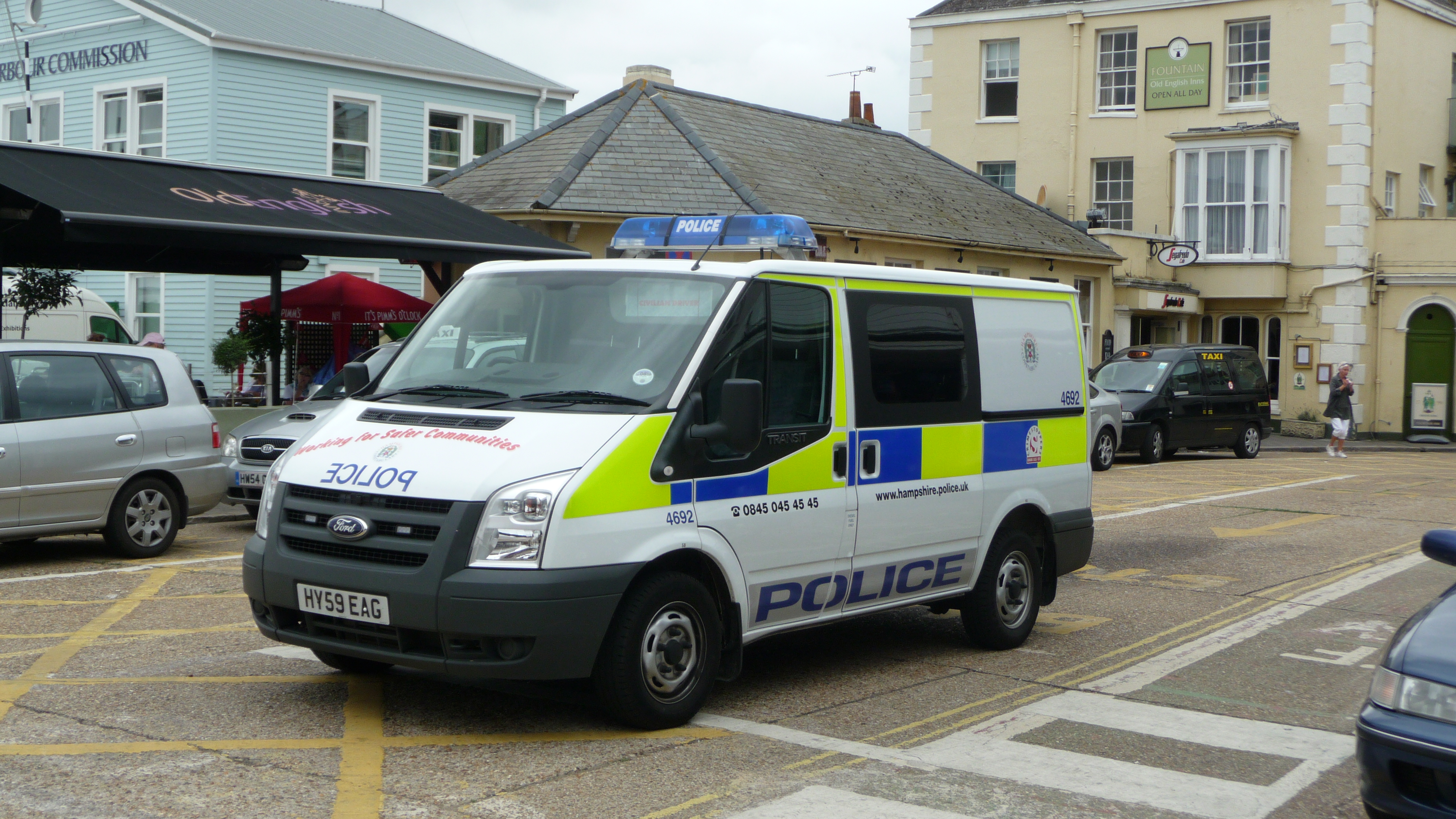 Hampshire_Police_4692_HY59_EAG.JPG