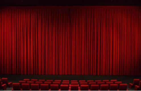 Red-Closed-Curtains-496.jpg