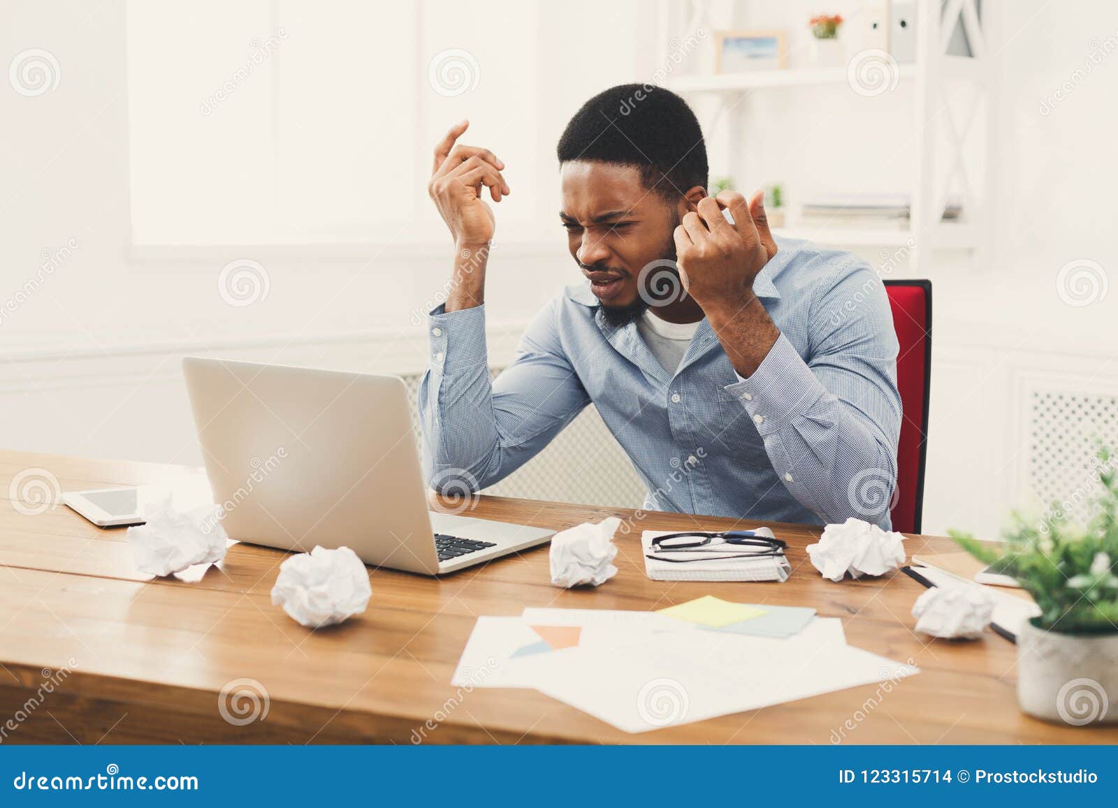 furious-african-american-employee-workplace-angry-black-employee-office-workplace-laptop-lots-crumpled-papers-123315714.jpg