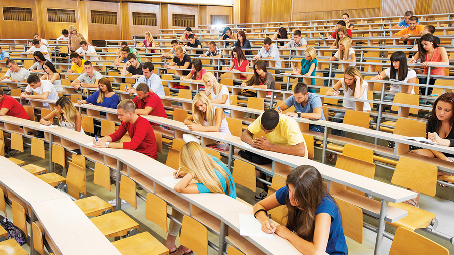 Primary-Image-Using-active-learning-approaches-in-a-lecture-hall.jpg