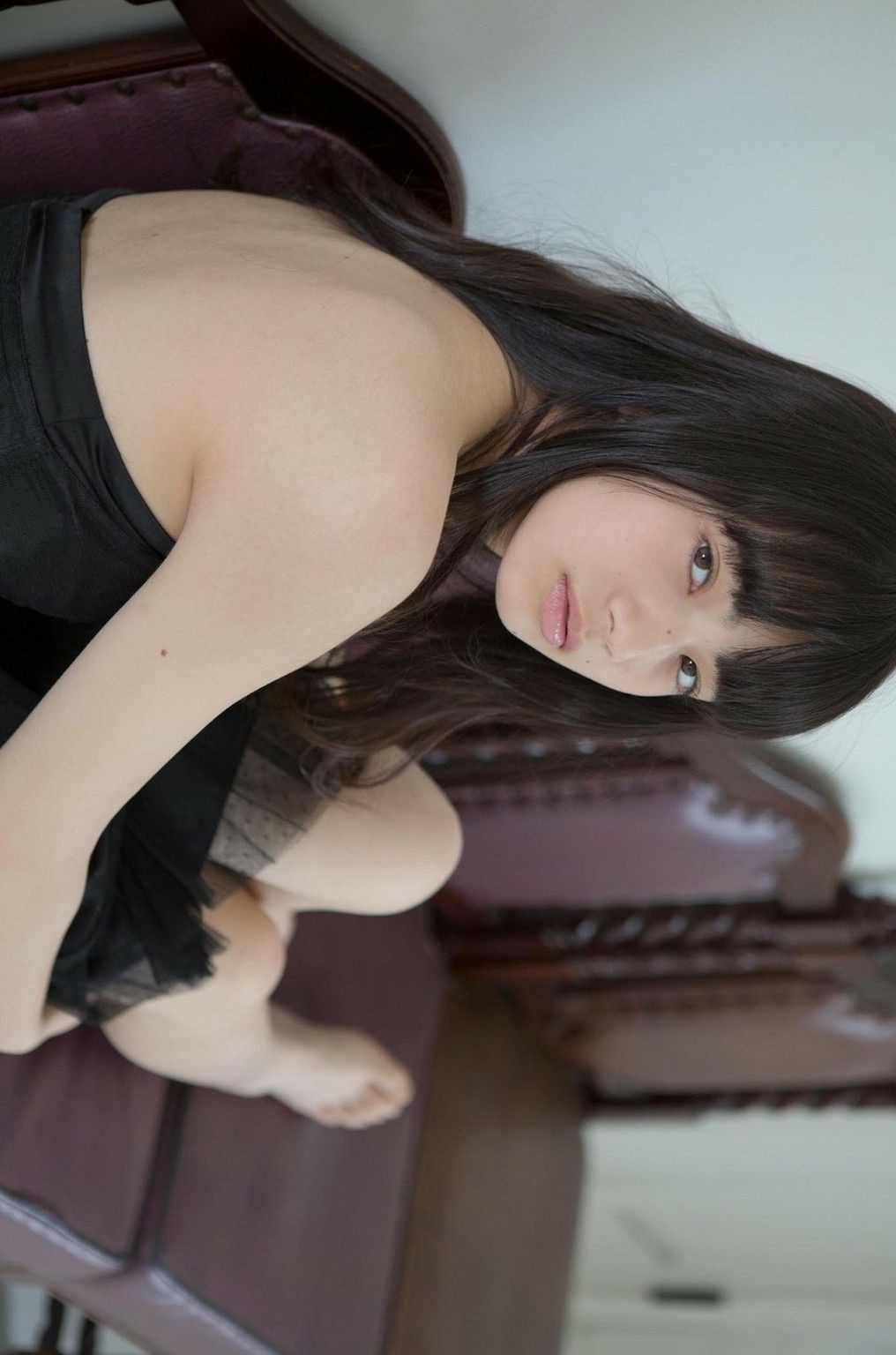 Nana-Komatsu-Feet-4778147.jpg