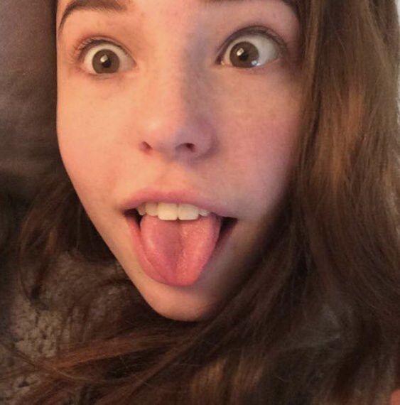 This Is How Belle Delphine Looks Without Makeup | Fabbon