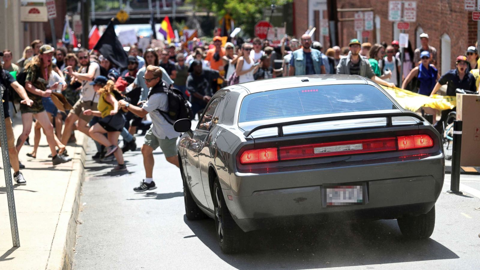 charlottesville-protests-car-crash-blur-ap-jef-170812_16x9_1600.jpg