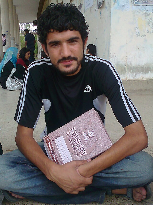 640px-Tajik_Student_in_Karachi_University.jpg