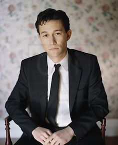 1fe0fa0b9f0946836402113482c2dedf--joseph-gordon-levitt-attractive-guys.jpg