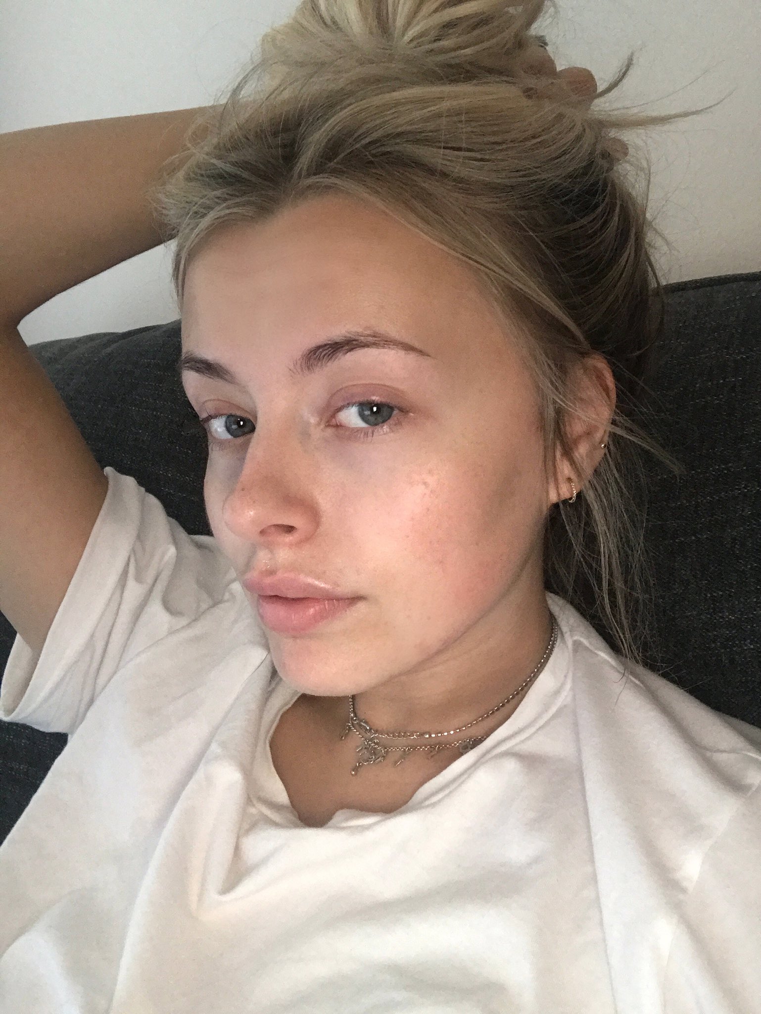 DE5mPZLVwAAtfje.jpg:large