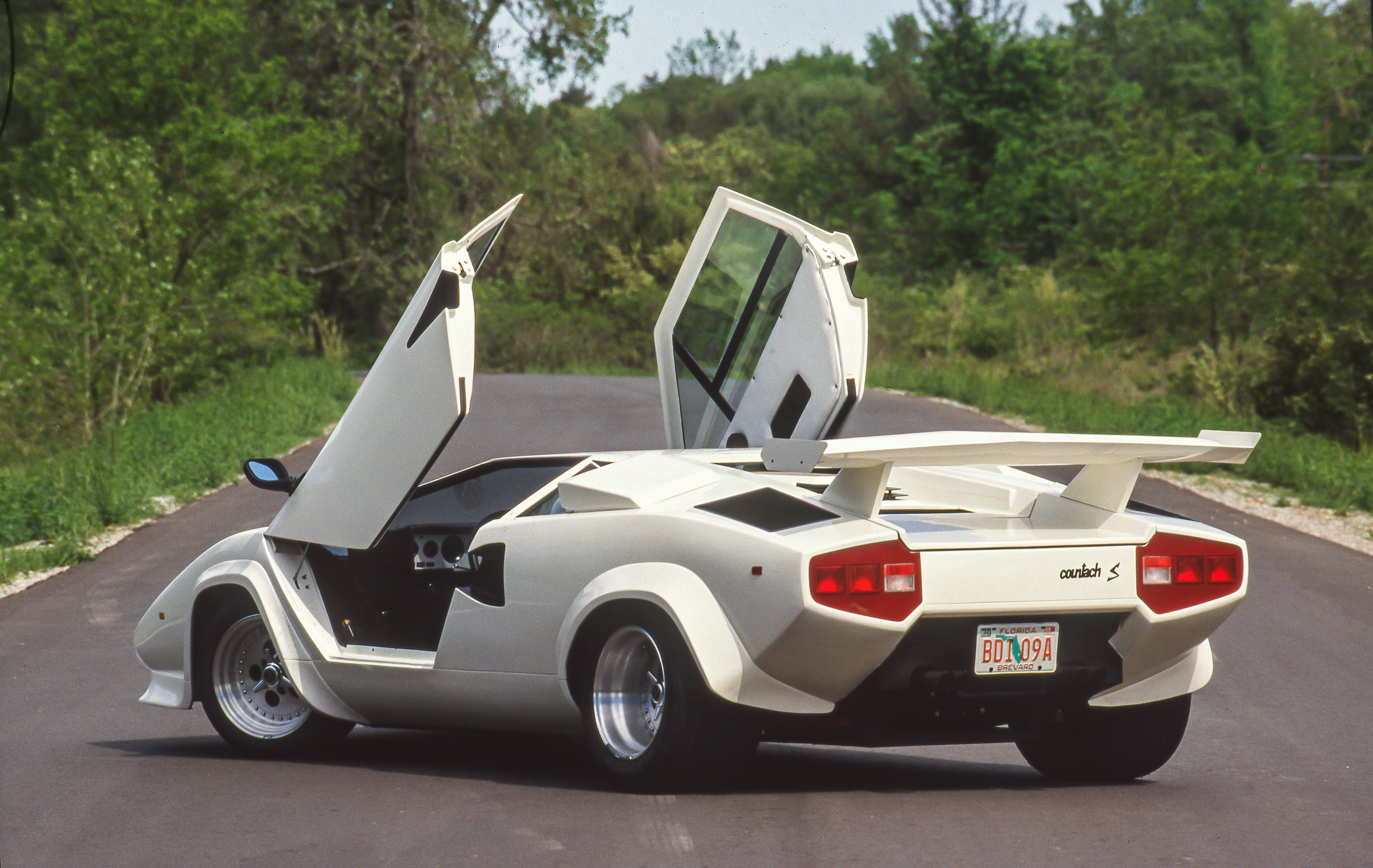 1988-prove-countach-111-1606138886.jpg
