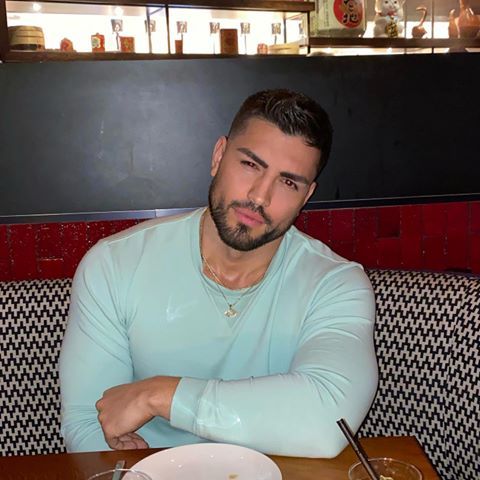 Mario Rodriguez Jr. (@mario8855) • Instagram photos and videos | Tios  guapos, Fotos videos, Instagram