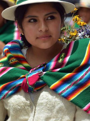 Of course, defenders of the lives of both the women and the children call  for a different way of solving t… | Bolivian girls, Bolivian women, Native  american beauty