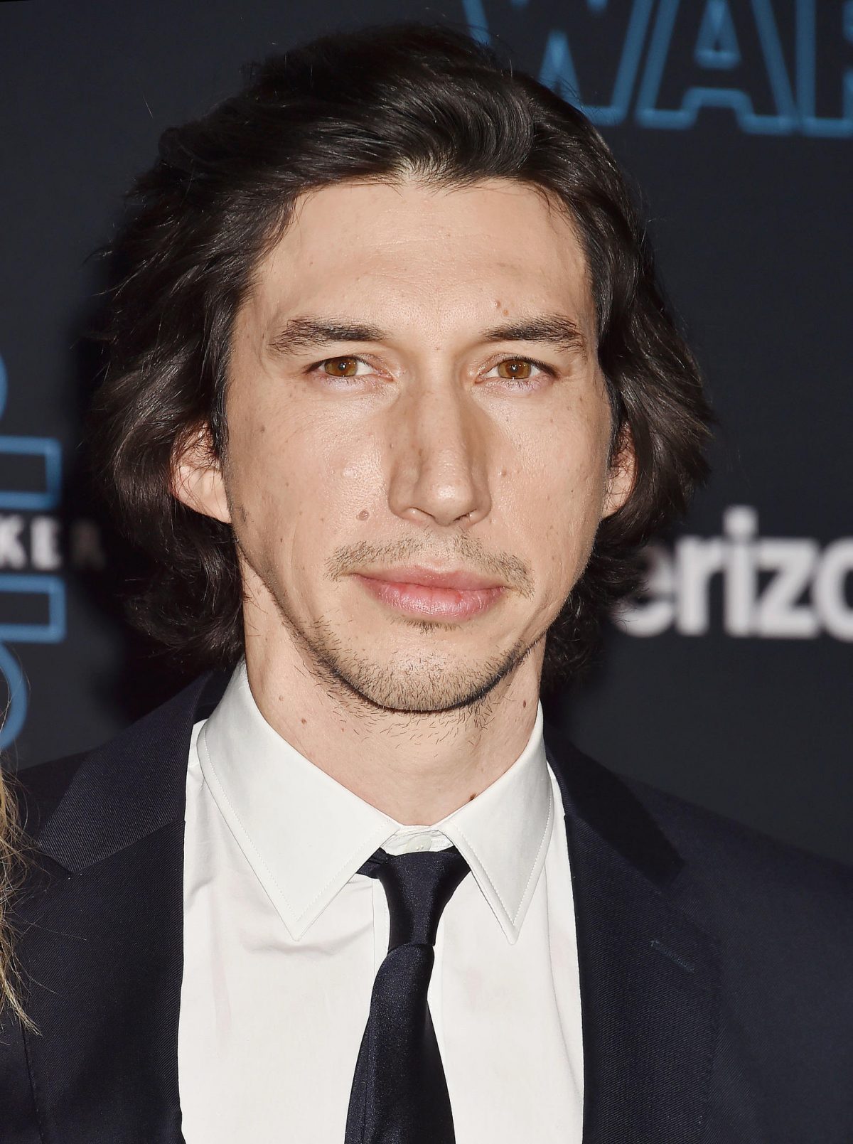 8kIyBMvc-Adam-Driver-1200x1609.jpg