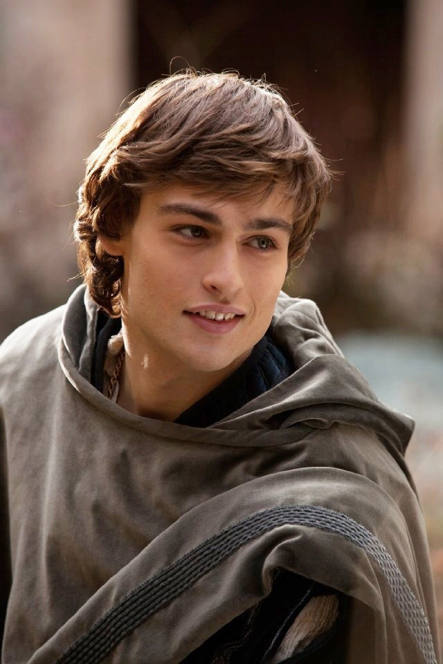 Foto de Douglas Booth - Romeo and Juliet : Foto Douglas Booth -  SensaCine.com