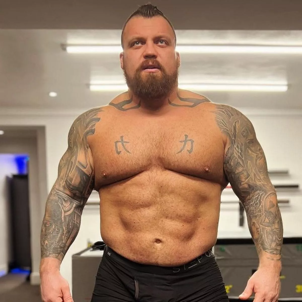 0_Eddie-Hall.jpg