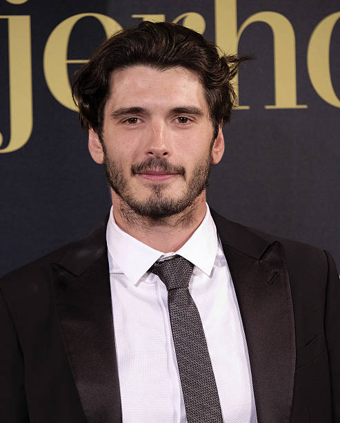 yon-gonzalez-attends-the-2016-mujer-hoy-awards-ceremony-at-the-casino-picture-id632714700