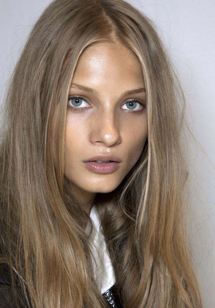 Anna Selezneva (Russian: Анна Селезнёва; born 29 July 1990) is a Russian  fashion model.