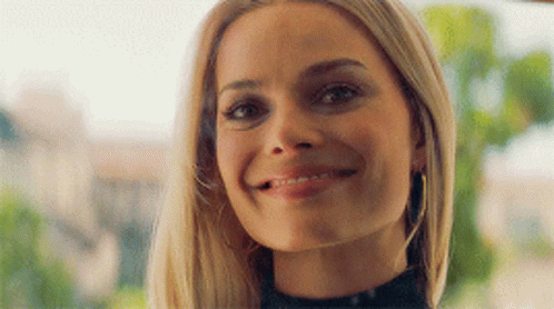 margot-robbie.gif