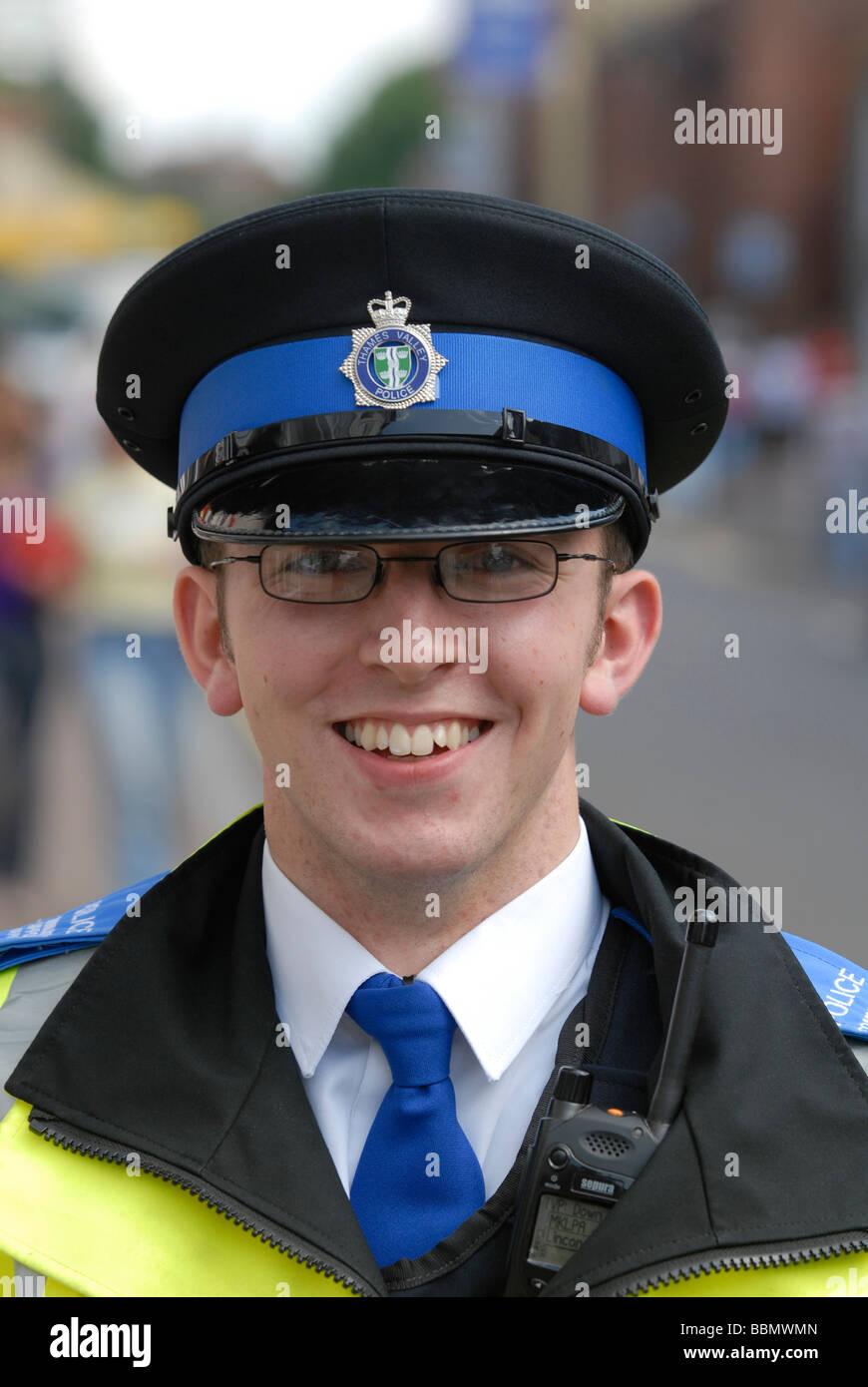 young-male-police-community-support-officer-BBMWMN.jpg