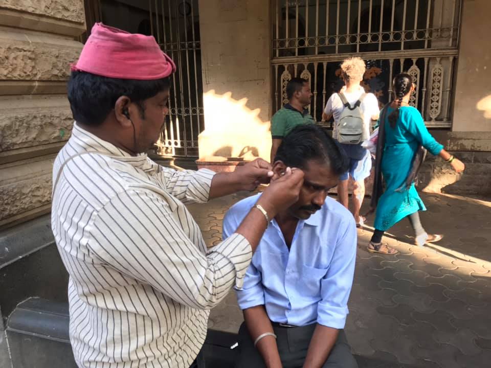 Mumbai-ear-cleaner.jpg