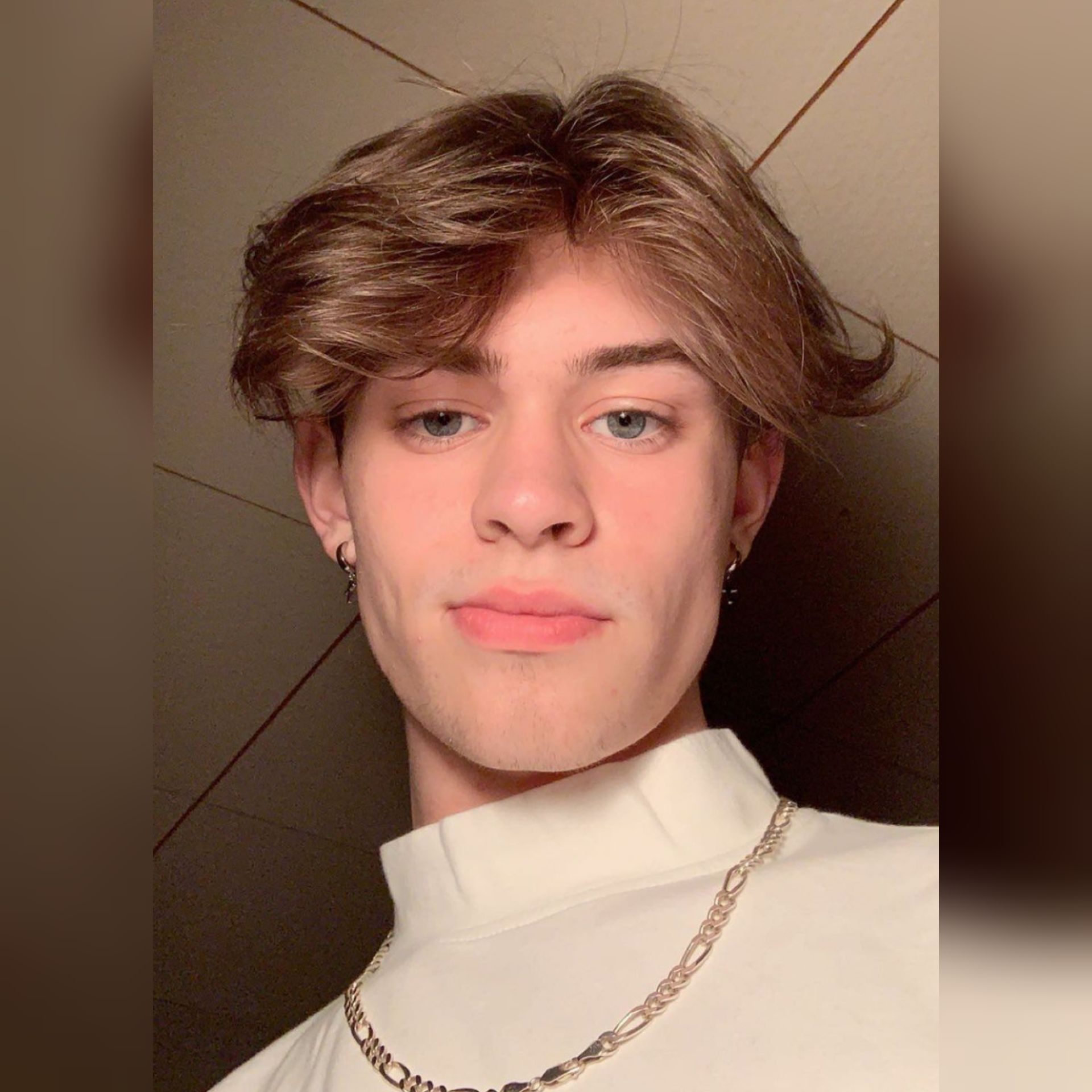 Popular in anthonyreeves in 2020 | Cute teenage boys, Hot emo boys ...