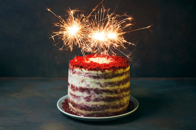 festive-dessert-birthday-valentine-dayred-velvet-cake-with-fireworks_114579-1399.jpg