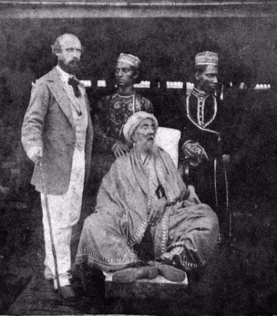 king-zafar-n-his-two.jpg