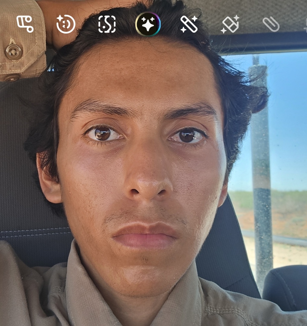 9ElIy5A.jpg