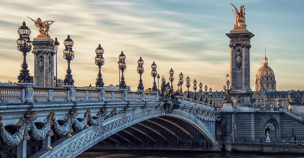 Alexandre-III-bridge-in-Paris-3.png