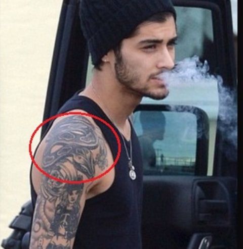 Zayn-Malik-Snake-Tattoo-On-Shoulder.jpg