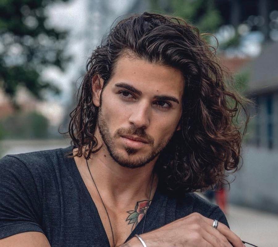 Pin by ℳ𝒾𝓁𝒶𝓃𝓈𝓂𝒶𝓂𝒶 on Mens hairstyles | Wavy hair men, Long curly hair  men, Curly hair men