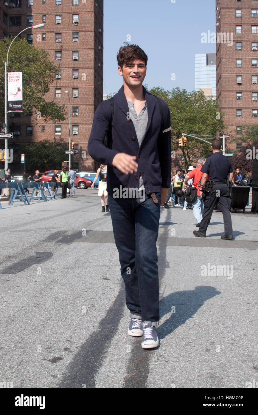 sean-opry-street-style-HGMC0P.jpg