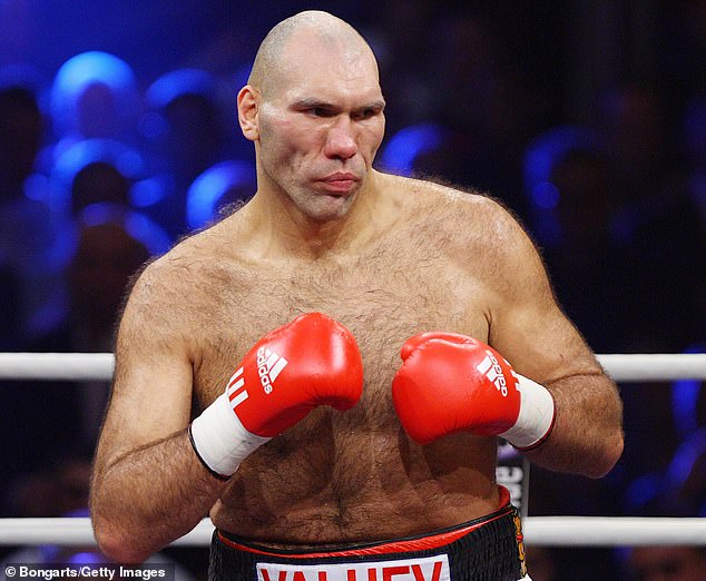 62933073-11263321-image-m-11_1664467193762.jpg