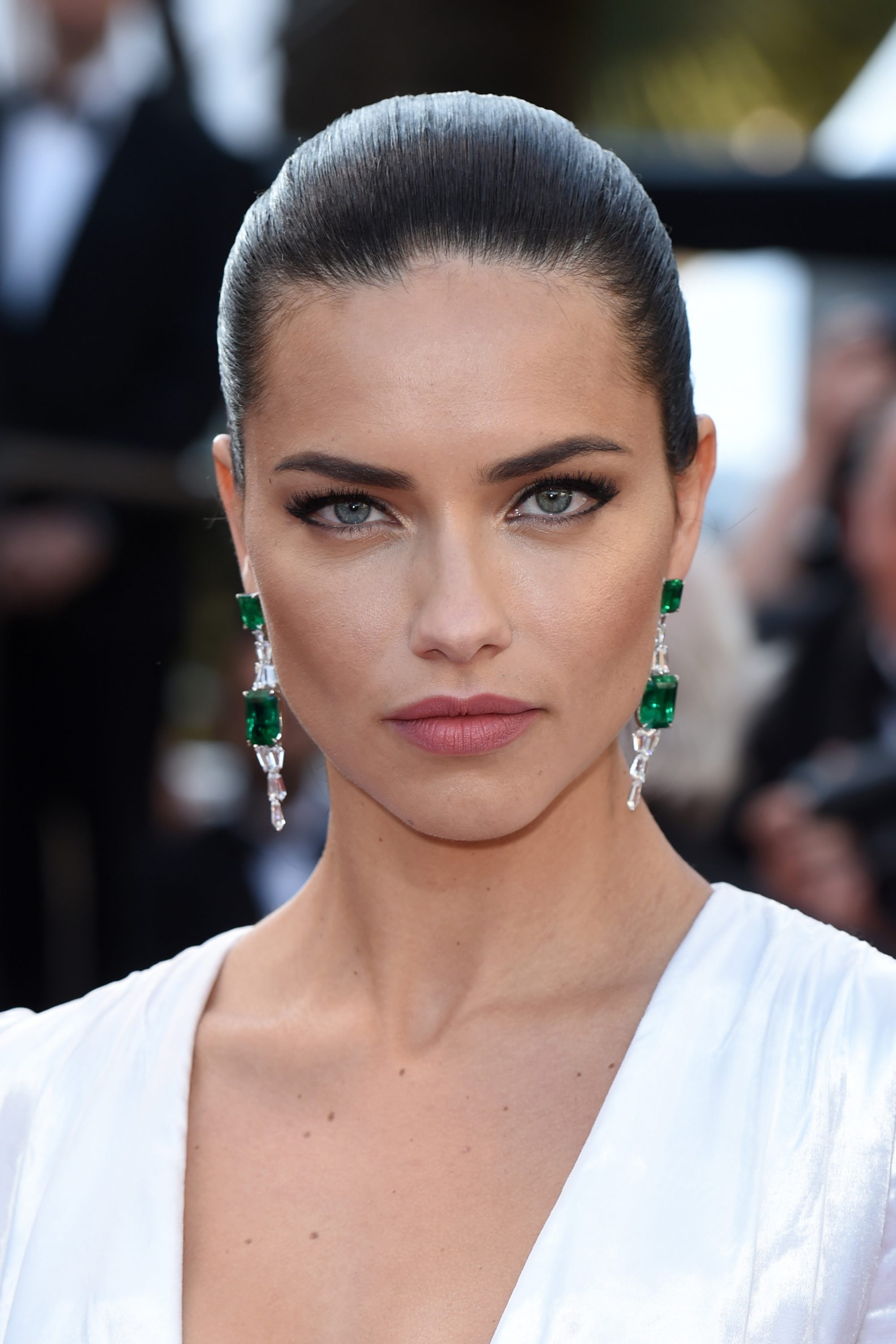 Best-Beauty-Cannes-Film-Festival-2016-Adriana-Lima--e1501163450723.jpg