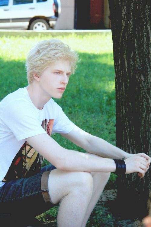 1e8f9acb3c18edca9452048e252fc82d--russian-men-lookbook.jpg