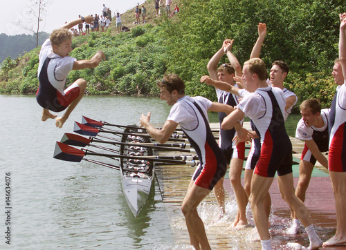 500_F_146634076_hIIK2WNIqHuPH8D0tl2cJzjKAL85Unk1.jpg