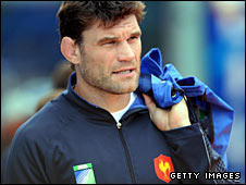 BBC SPORT | Rugby Union | Ex-France captain Pelous to quit