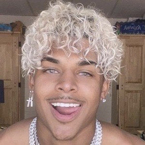 Prettyboiballo - Bio, Family, Trivia | Famous Birthdays